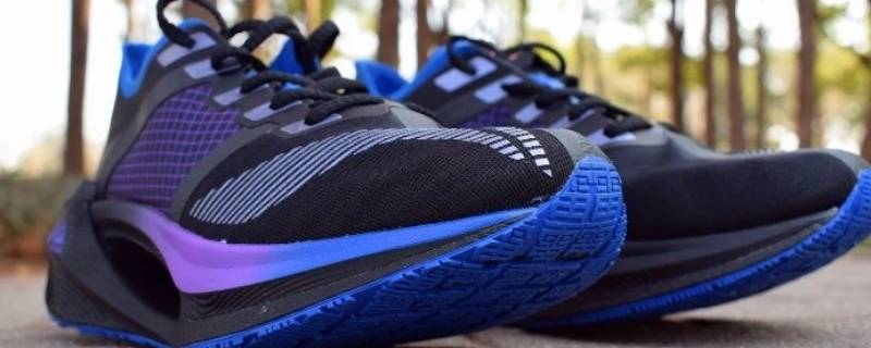 绝影和幻影哪个鞋子好